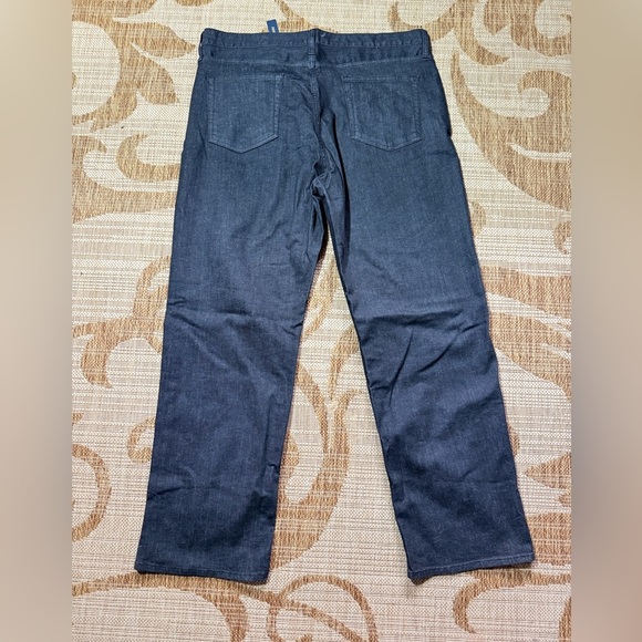 CREMIEUX® PREMIUM MENS DENIM -NEW
38x32
Relaxed leg
Stretch
Wider leg opening - Picture 2 of 5